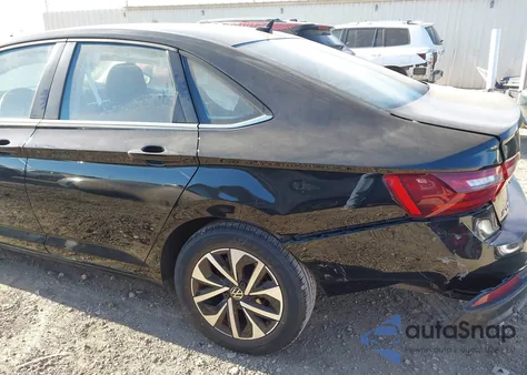 2024 Volkswagen Jetta 1.5T S из США, поврежденный, VIN 3VW5M7BU8RM006820